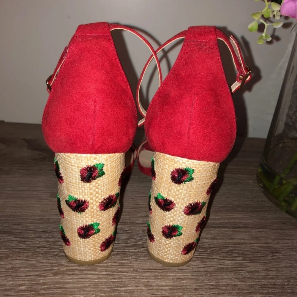 Lulus heels - Picture 2 of 3